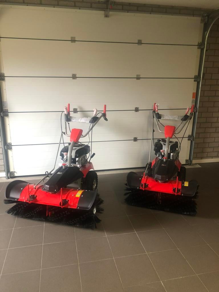 Veegmachine 80/100 cm rolbezem Briggs and Stratton, Ophalen, Nieuw, Briggs & Stratton