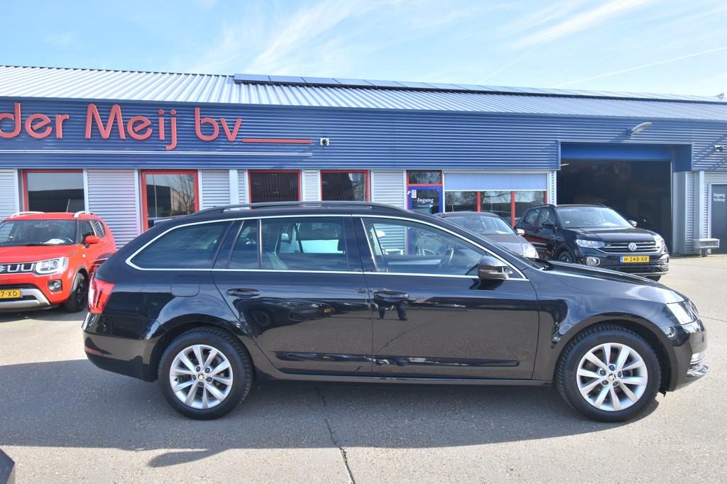 Skoda Octavia Combi 1.0 TSI Greentech Business Edition , CLI, Gebruikt, Zwart, Origineel Nederlands, 3 cilinders