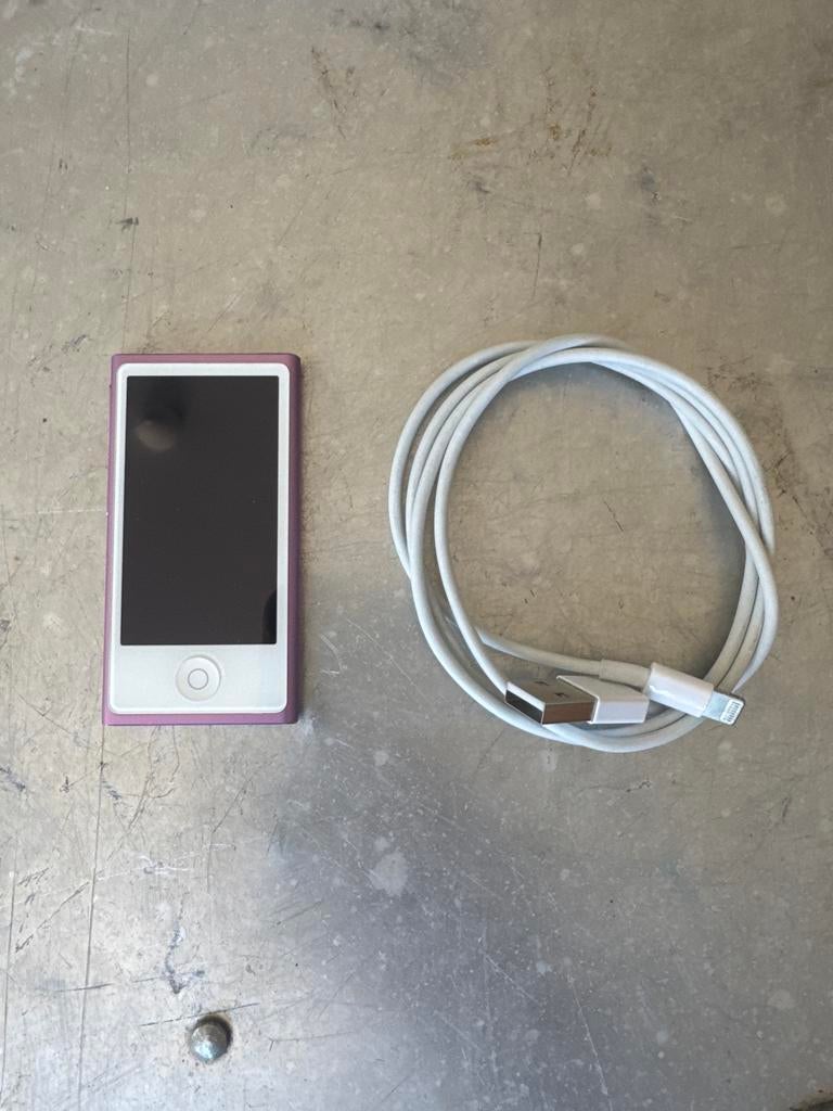 Ipod nano 7e generatie paars, Audio, Tv en Foto, Mp3-spelers | Apple iPod, Gebruikt, Overige kleuren, Ophalen of Verzenden, Nano