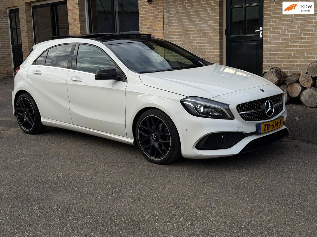 Mercedes-Benz A-klasse A200 AMG |PANO |CAMERA |CARPLAY|NAVI, Gebruikt, Leder en Stof, Wit, 1595 cc
