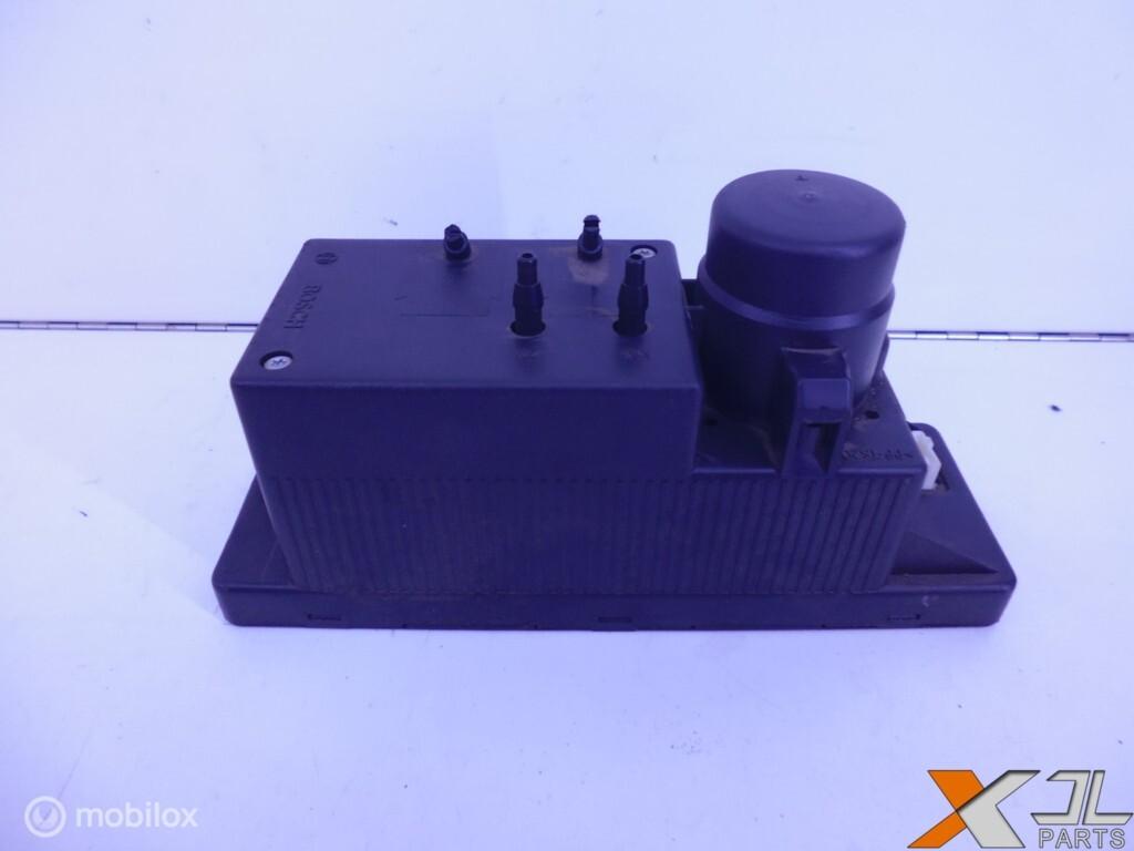 E-KLASSE W210 CENTRALE VERGRENDELINGS POMP A2108000048, Gebruikt, Mercedes-Benz, Ophalen of Verzenden, Mercedes-Benz