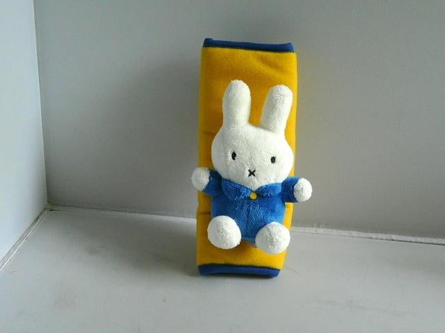 Dick Bruna # Nijntje met gordelband voor bv auto, Verzamelen, Poppetjes en Figuurtjes, Ophalen of Verzenden, Zo goed als nieuw
