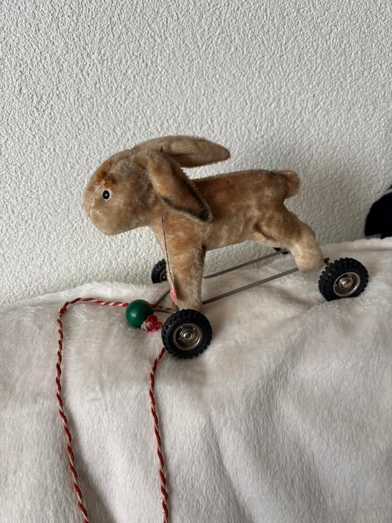 Oud voortrek haasje op wielen, Ophalen of Verzenden