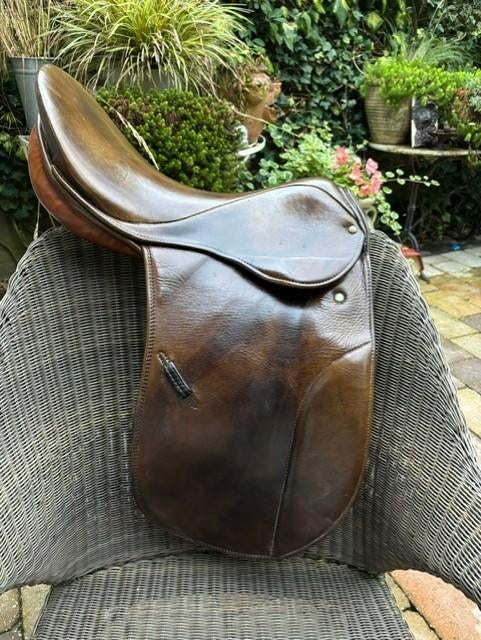 Stubben Parzival dressuur zadel, Ophalen, Gebruikt, Dressuur