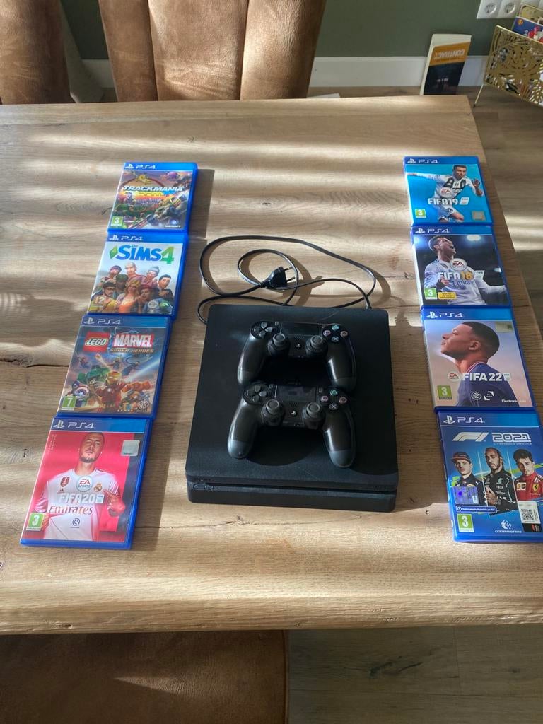PlayStation 4, Spelcomputers en Games, Met 2 controllers, Ophalen of Verzenden, Slim, 500 GB