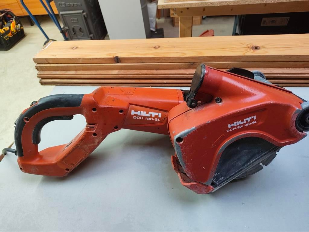 Hilti sleuvenzaag Dch180SL met reserve bladen, Ophalen of Verzenden, Zo goed als nieuw