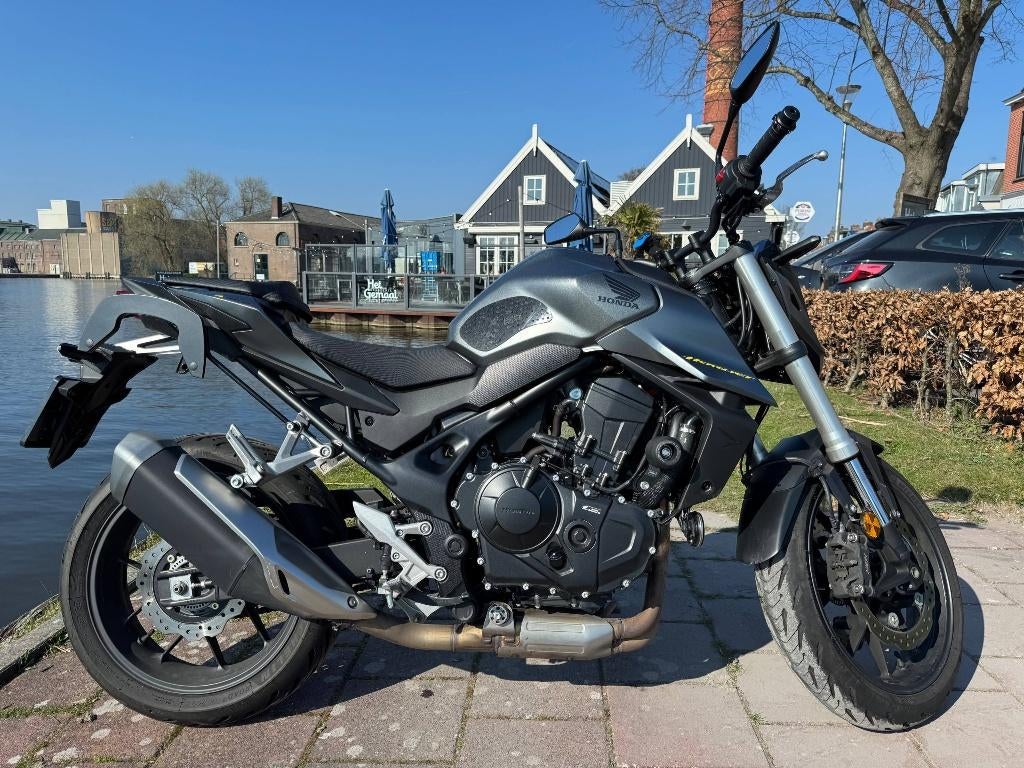 Honda CB750 Hornet 2024 | 4,550 km | Warranty | Extras pack, Traction Control, 750 cc, 2 cilinders, Motorrijbewijs A