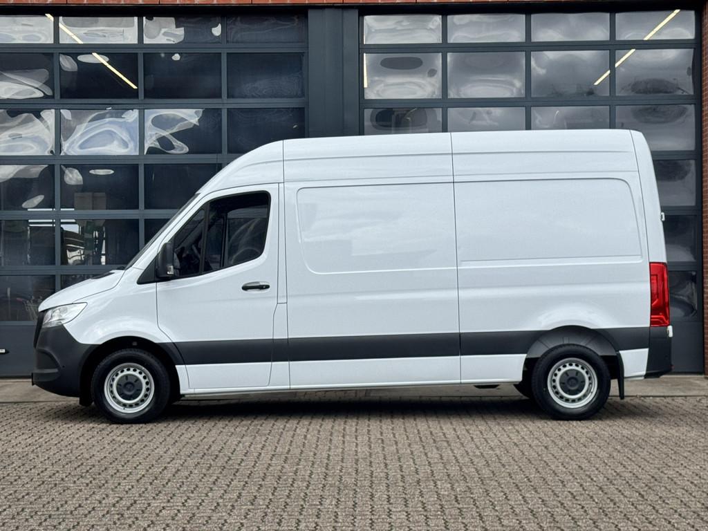Mercedes-Benz Sprinter 311 L2H2 | Camera | Cruise | Navi | C, Stof, Gebruikt, 4 cilinders, 2000 kg
