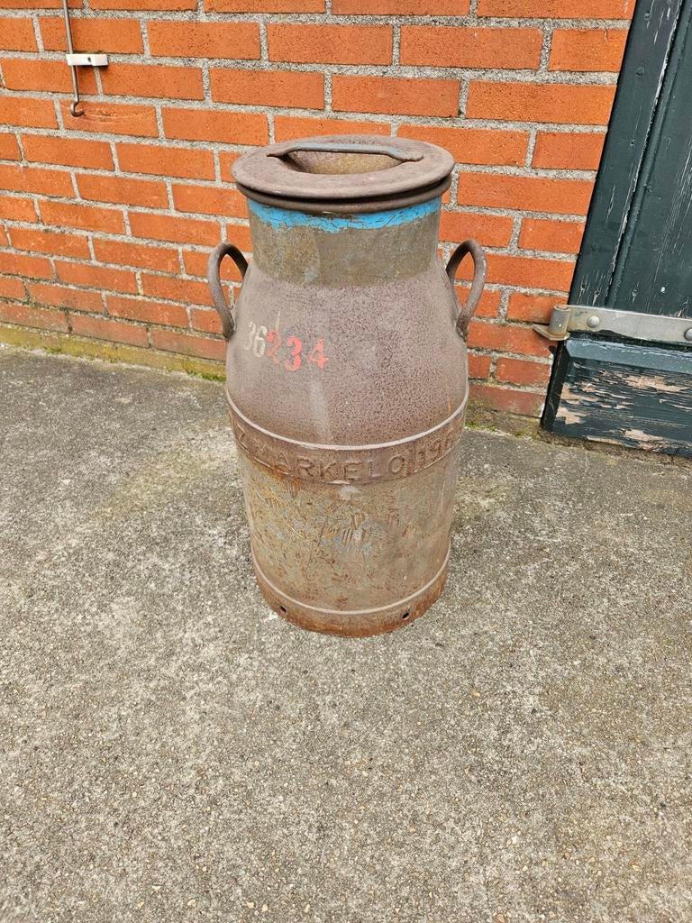 Melkbus CZ Markelo 1965 met deksel, Ophalen