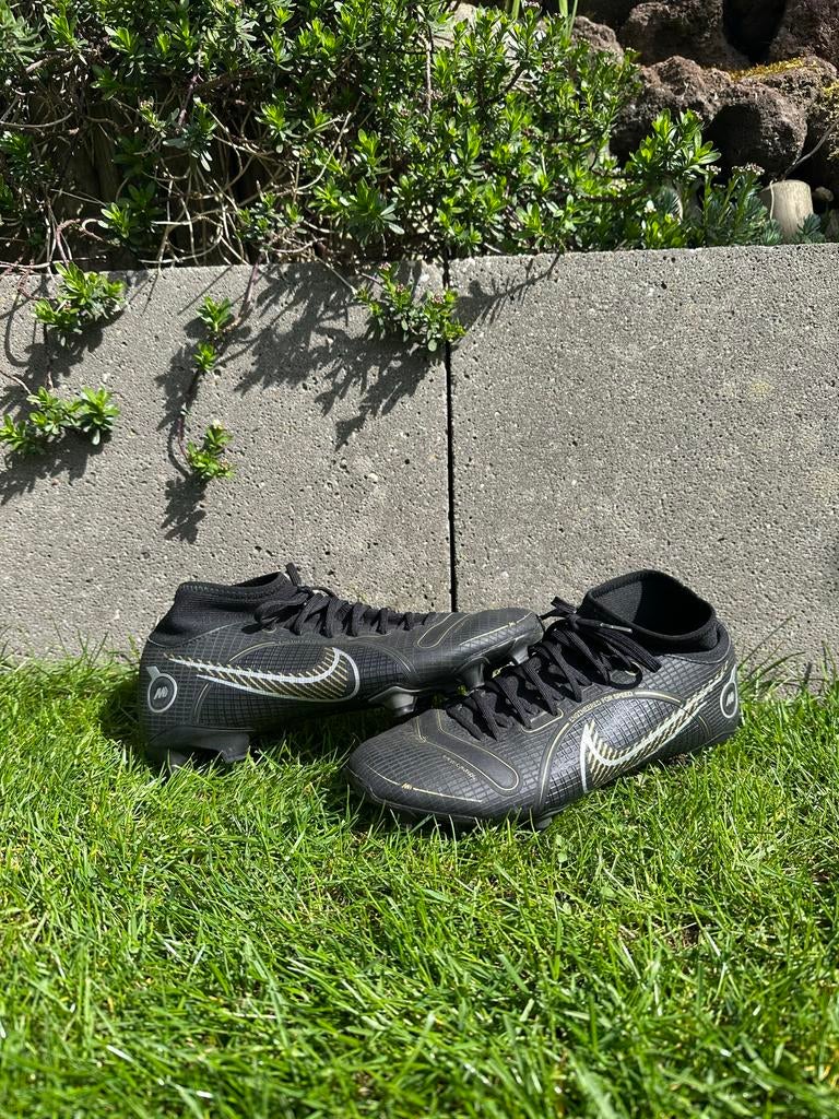 Mooie Nike voetbalschoenen, maat 38/39, zgan, Ophalen, Schoenen, Zo goed als nieuw, Maat S