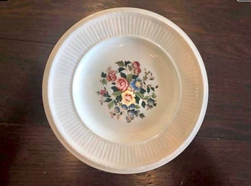 Wedgwood Conway petit four bordjes / koekbordjes, Huis en Inrichting, Keuken | Servies, Ophalen of Verzenden, Zo goed als nieuw