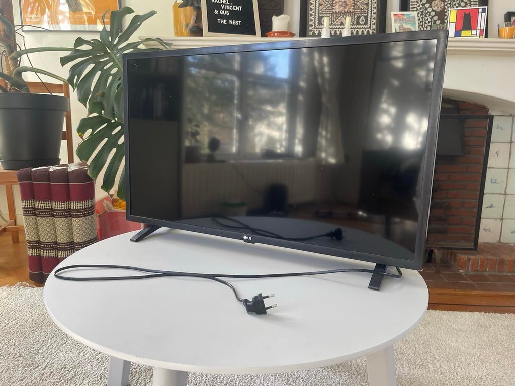 LG ThinQ Smart TV 32 inch - Model 32LM6370PLA, Ophalen, 50 Hz, Gebruikt, LED