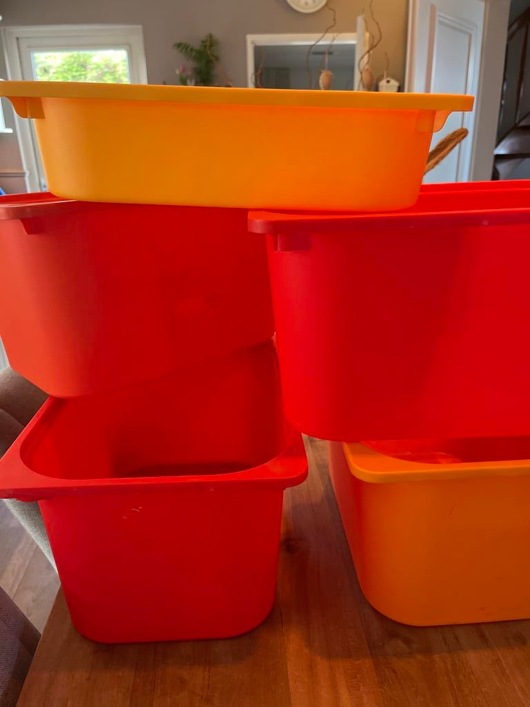 Ikea Trofast bakken, rood en oranje, Huis en Inrichting, Ophalen, Kunststof, Gebruikt, Mand