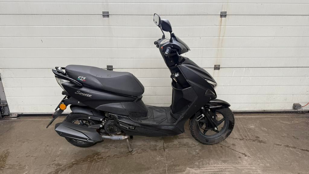 Scooter GTS Sirocco 2022, Fietsen en Brommers, Gebruikt, Overige modellen, C, Maximaal 45 km/u