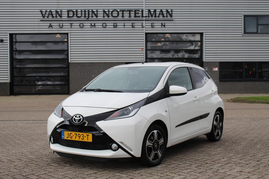 Toyota Aygo 1.0 VVT-i X-Sport / Carplay / Navigatie / N.A.P., Auto's, Toyota, Voorwielaandrijving, Stof, Gebruikt, Met garantie (alle)