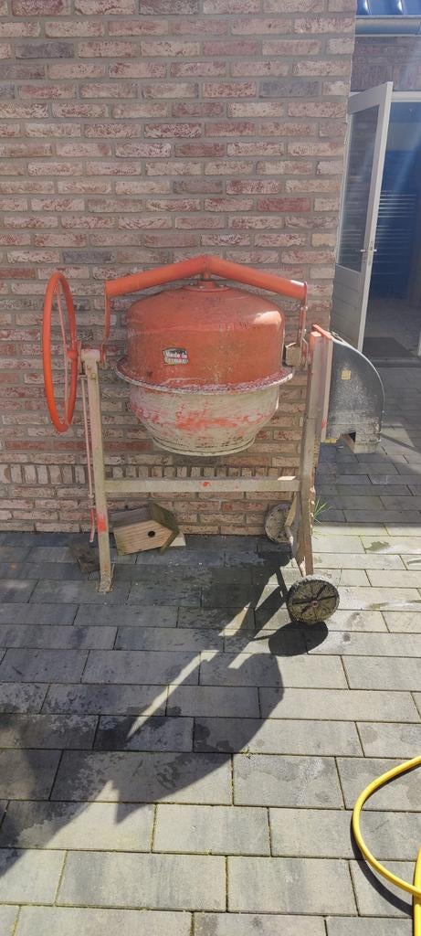 Betonmolen, Ophalen, Kolomboormachine