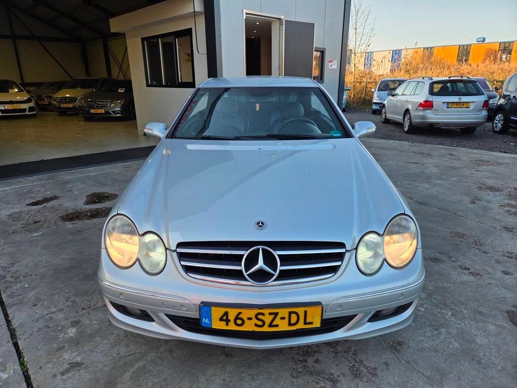 Mercedes-Benz CLK-klasse Coupé 200 K. Avantgarde AUT | Leer, Auto's, Automaat, Achterwielaandrijving, Gebruikt, Zwart