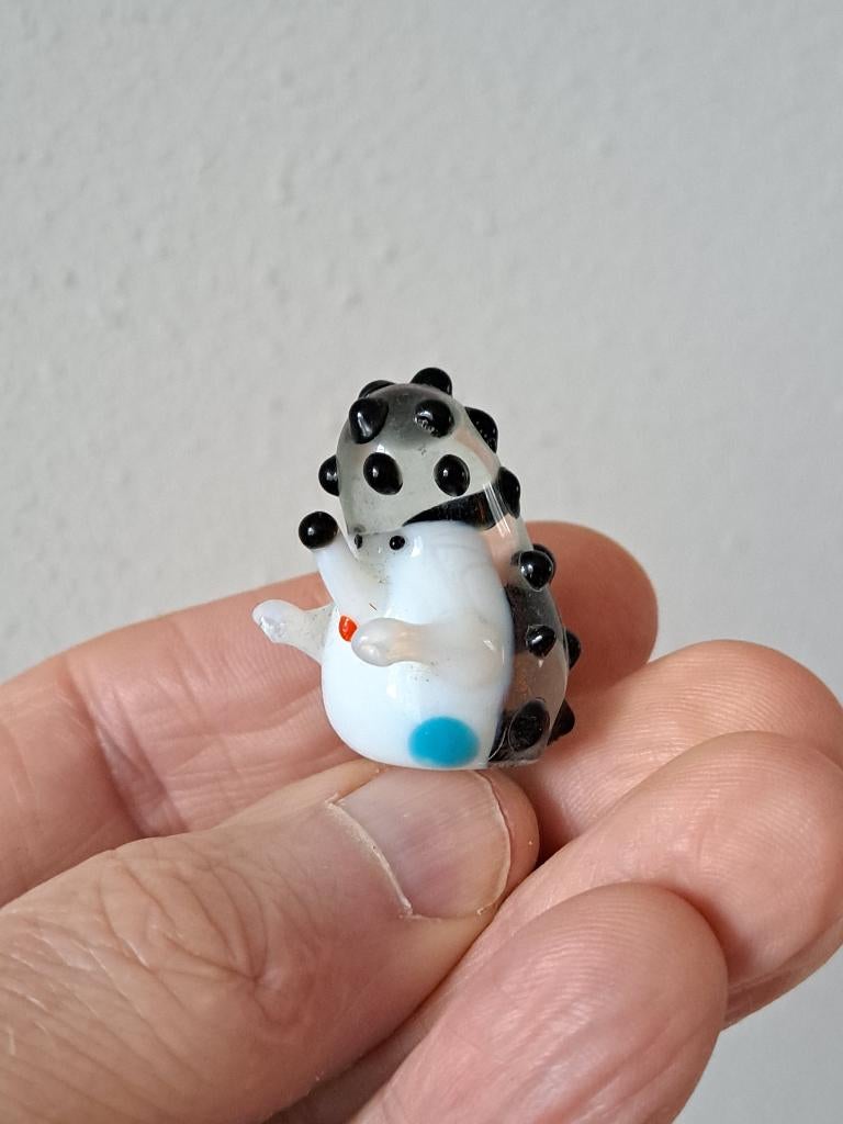 Zwart-wit egel, glas 2.5x2.5x3.5cm, Ophalen of Verzenden, Zo goed als nieuw, Wild dier, Beeldje of Figuurtje