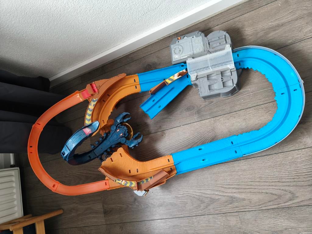 Hot Wheels Monstertruck Schorpioen Racebaan, Ophalen of Verzenden, Zo goed als nieuw, Handmatig, Hot Wheels