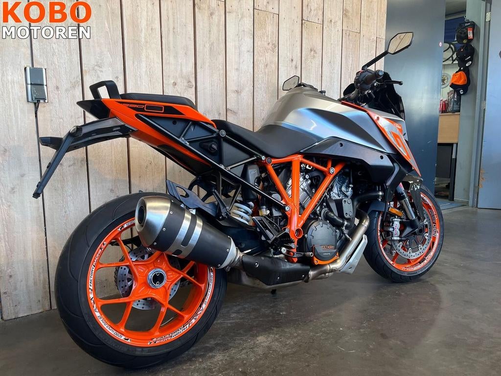 KTM 1290 SUPERDUKE GT (bj 2017) - foto 3