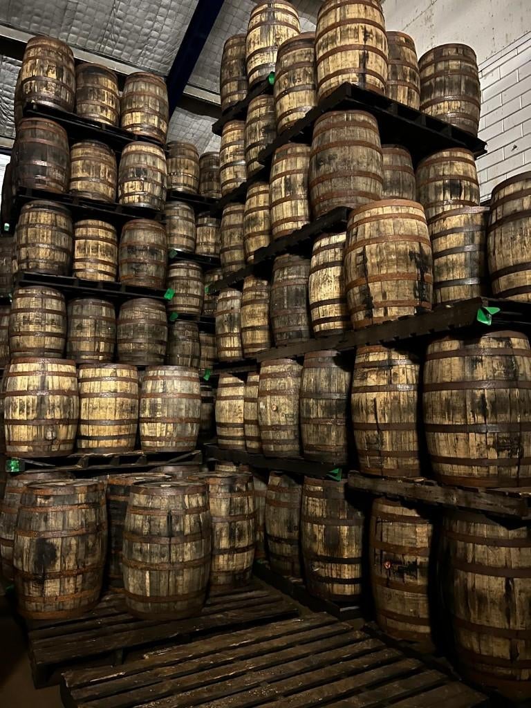 Regenton, Bloembak, Plantenbak, Statafels, Experience Center, Tuin en Terras, Met kraantje, 150 liter of meer, Nieuw, Barrel Atelier