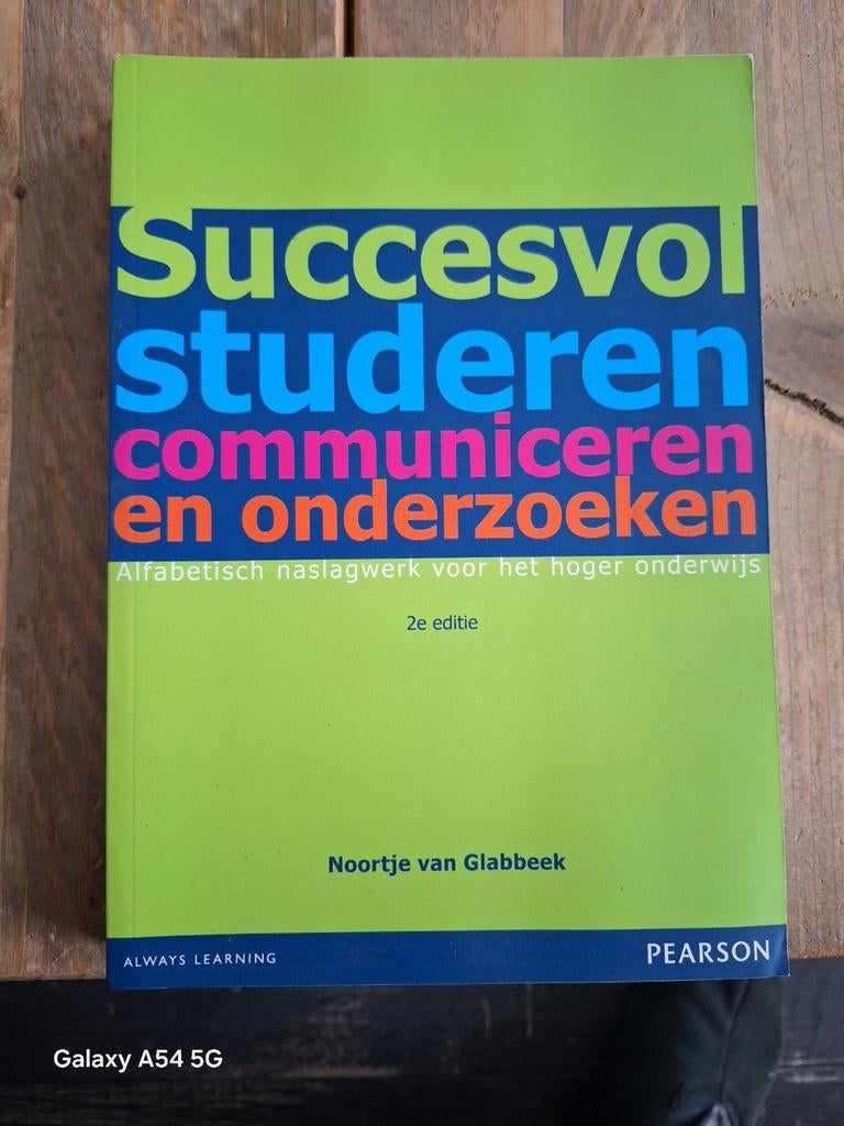 Succesvol studeren, communiceren en onderzoeken, Ophalen of Verzenden, Zo goed als nieuw, HBO, Noortje van Glabbeek