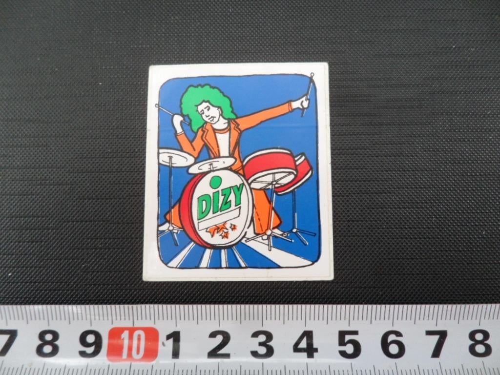 sticker pop strip drummer dizy *, Ophalen, Zo goed als nieuw