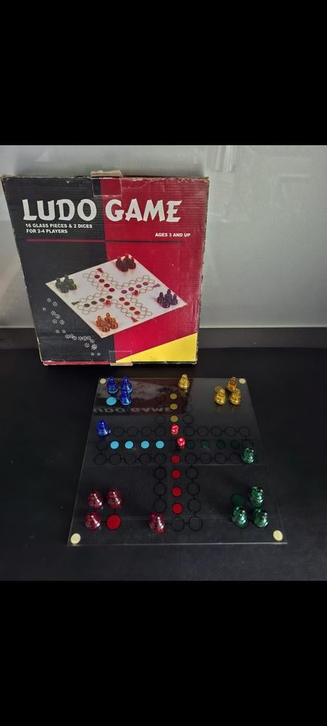 Mens erger je niet. Glazen bordspel, Ophalen of Verzenden, Zo goed als nieuw