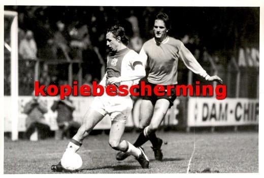 AJAX - PSV 11-2-1973 Johan Cruijff aan de bal, Verzenden, Gebruikt, Ajax
