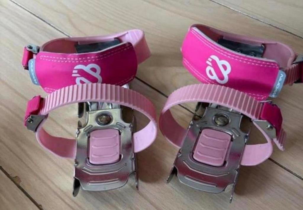 Nijdam schaatsen met roze binders, Ophalen, Zo goed als nieuw, Overige typen, Nijdam