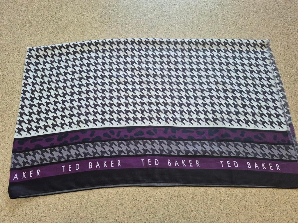 Sjaal ted baker, Ophalen of Verzenden, Zo goed als nieuw, Maat 46/48 (XL) of groter, Sjaal