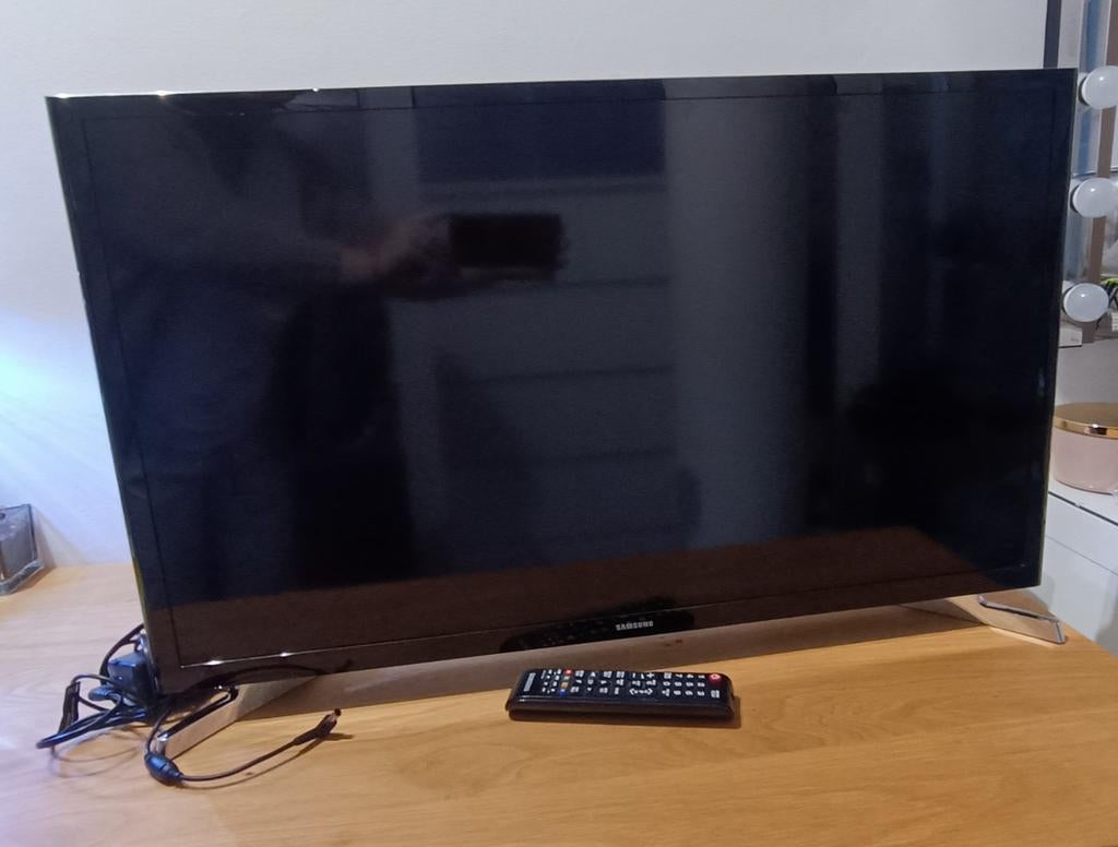 Samsung TV 32 inch, 50 Hz, LCD, Refurbished, Ophalen of Verzenden
