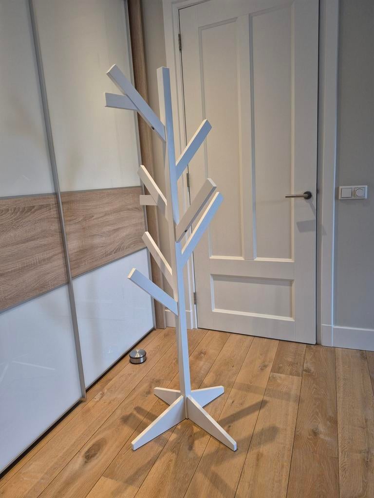 Kledingrek/ accessoires in boomvorm voor kinderkamer,, Ophalen, Zo goed als nieuw