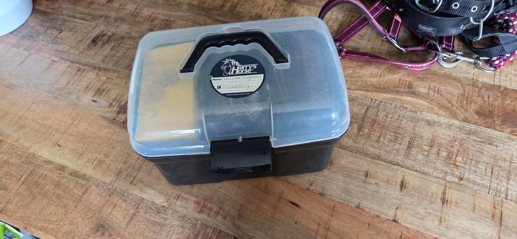 Harry's horse poetskoffer, Dieren en Toebehoren, Paarden en Pony's | Verzorgingsproducten, Ophalen of Verzenden, Zo goed als nieuw