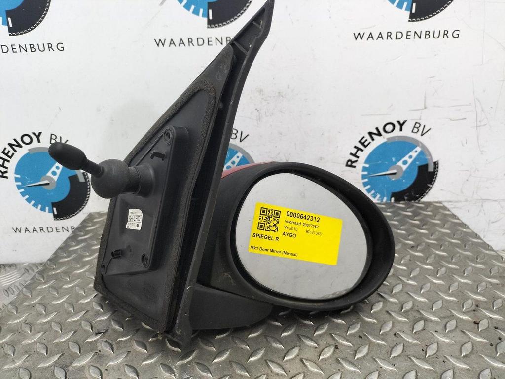 TOYOTA AYGO B1 1.0-12V Aspir. Red  SPIEGEL R 2010, Auto-onderdelen, Ophalen of Verzenden, Gebruikt, Stiba lid