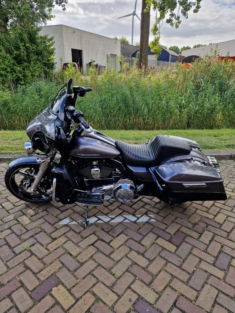 Harley Davidson FLHTK Ultra limited street glide 2014 NL gel, Motoren, Motoren | Harley-Davidson, 2 cilinders, 1690 cc, Bedrijf