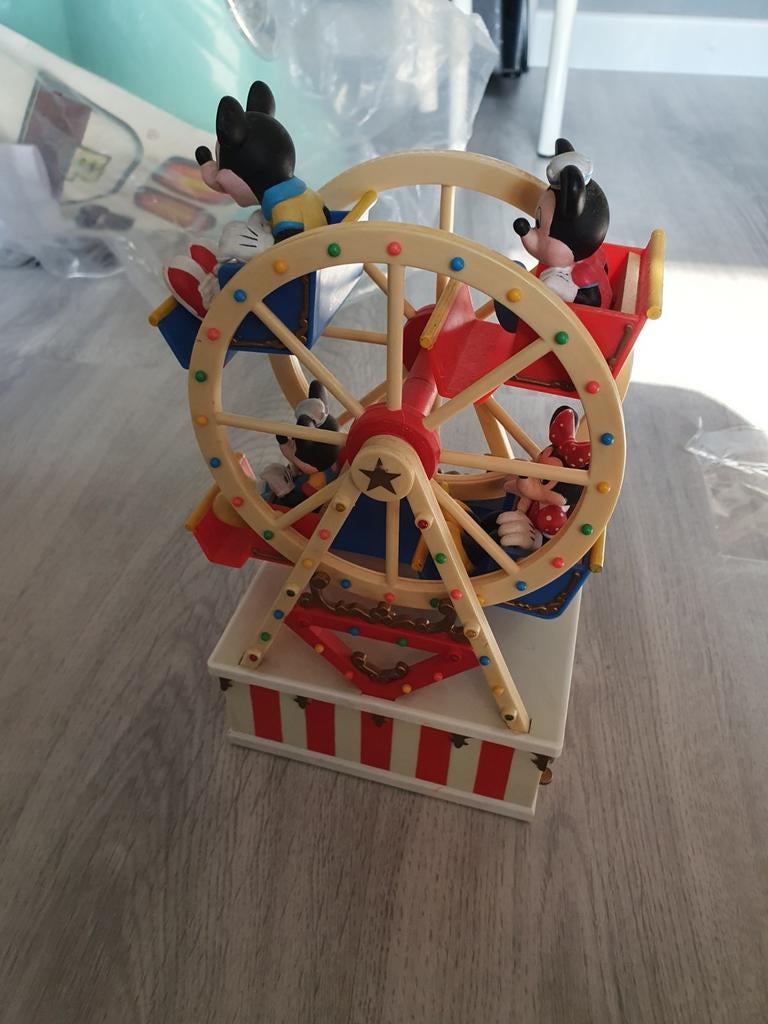 Vintage disney carousel, Ophalen of Verzenden, Beeldje of Figuurtje
