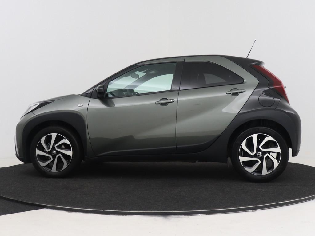 Toyota Aygo X 1.0 VVT-i MT Pulse (bj 2024), 12 maanden, Stof, Gebruikt, 4 stoelen