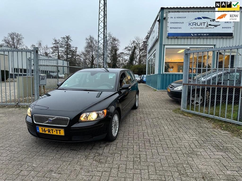 Volvo V50 1.8 Kinetic APK 09-2026! NETTE AUTO! LEES TEKST!, Auto's, Voorwielaandrijving, 125 pk, 4 cilinders, Zwart
