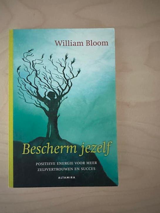 Bescherm jezelf - William Bloom, Ophalen of Verzenden, Gelezen