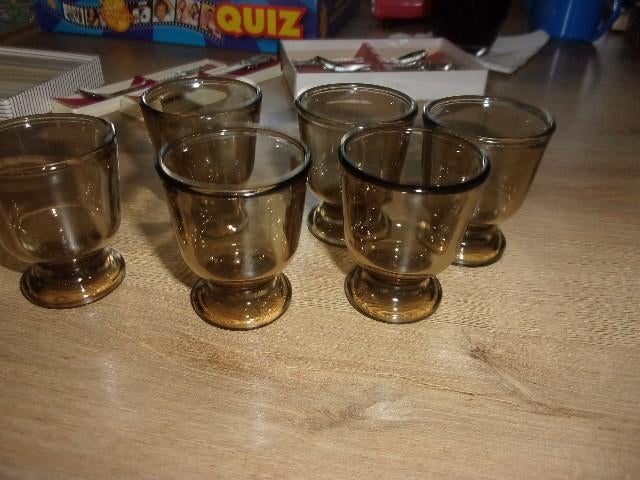 bruin glazen eierdopjes, Ophalen of Verzenden