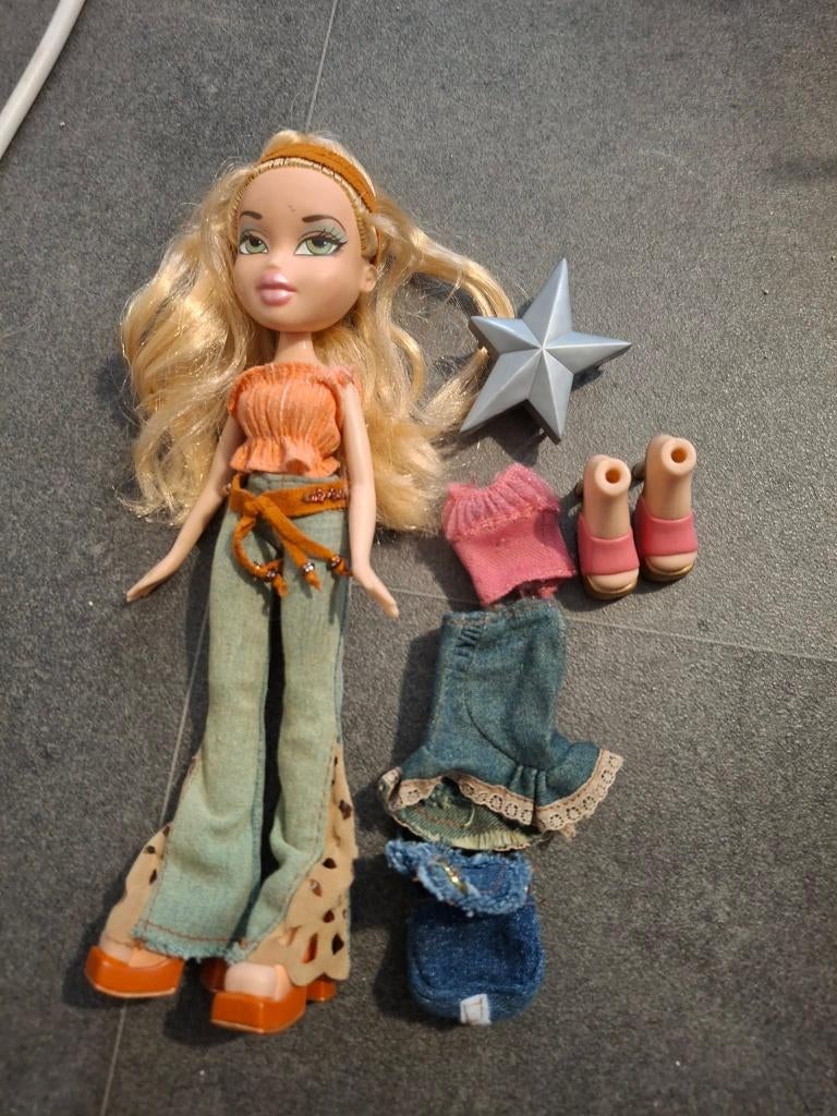 MGA Bratz Strut It! Cloe (2003) Compleet, Verzamelen, Poppen, Ophalen, Gebruikt, Pop