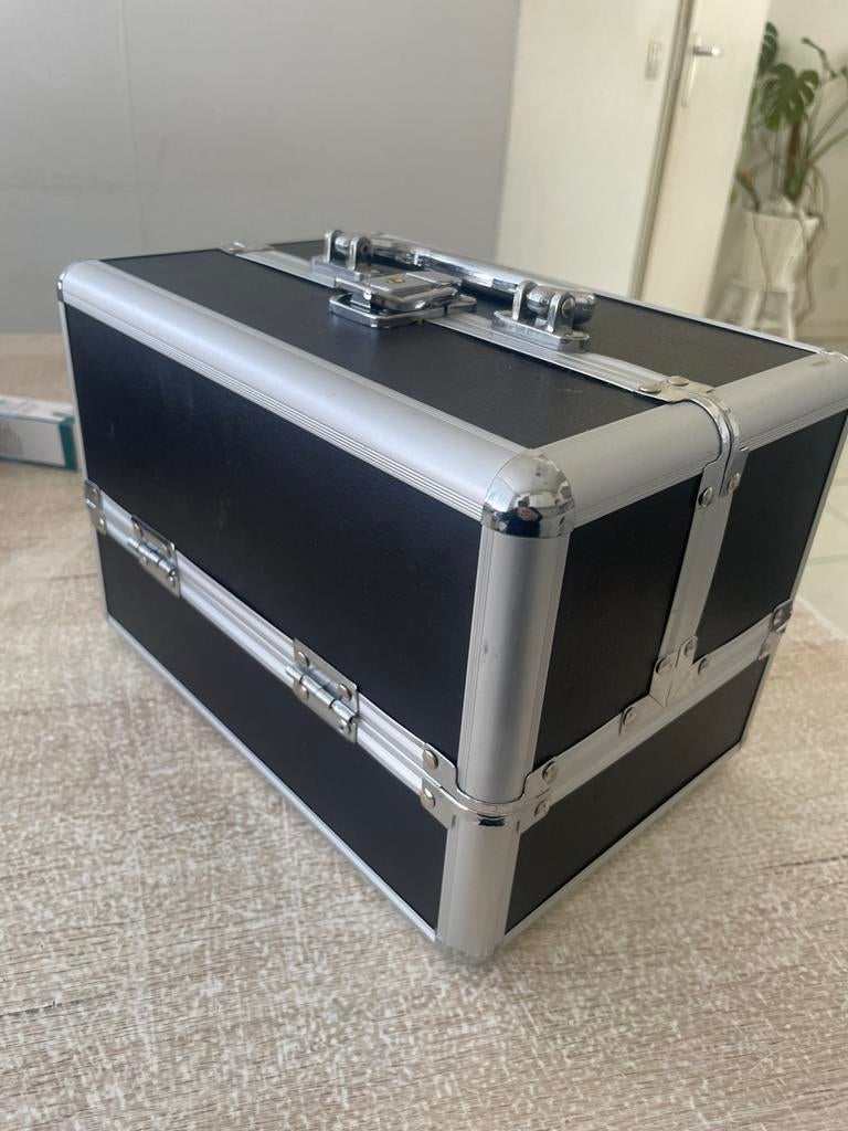 Make up koffer, Sieraden, Tassen en Uiterlijk, Beautycases, Zwart, Ophalen of Verzenden, Zo goed als nieuw, Met slot