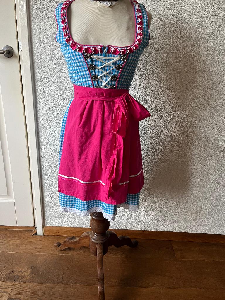 Dirndl Alpenmärchen maat 34 met schort, Ophalen of Verzenden, Overige thema's, Kleding, Alpenmarchen