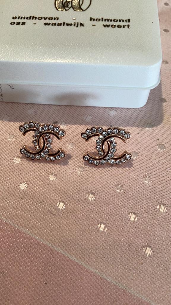 Oorbellen, Verzenden, Zo goed als nieuw