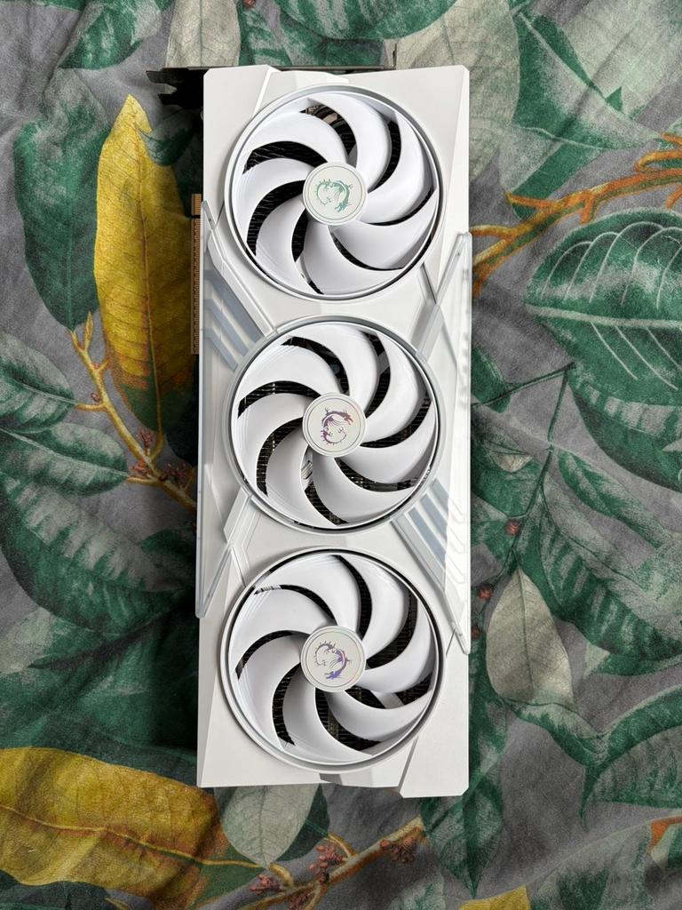 Nvidia GeForce RTX 5070 Ti MSI Gaming Trio White, Computers en Software, Videokaarten, Nieuw, Nvidia, PCI-Express 5.0, GDDR6, HDMI