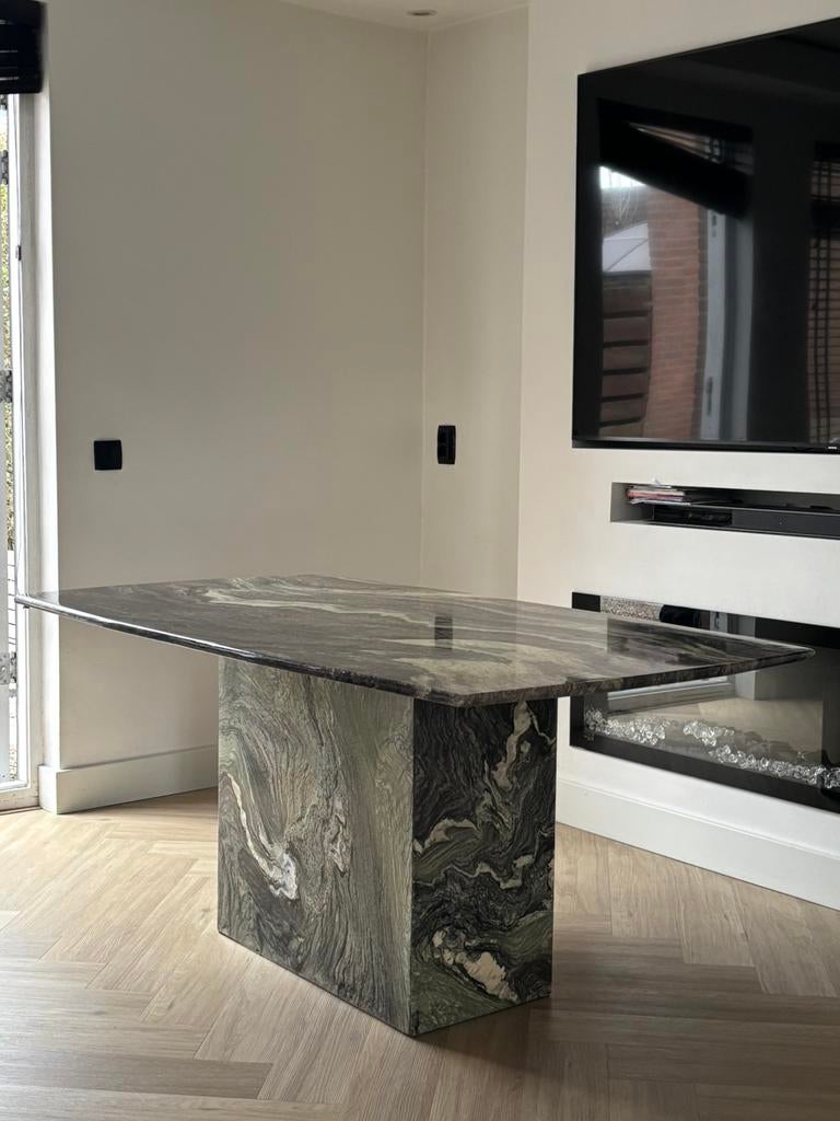 Exclusieve vintage cipollino ondulata marmeren eettafel, Huis en Inrichting, Tafels | Eettafels, Overige materialen, Travertin japamdi vintage marmeren natuursteen