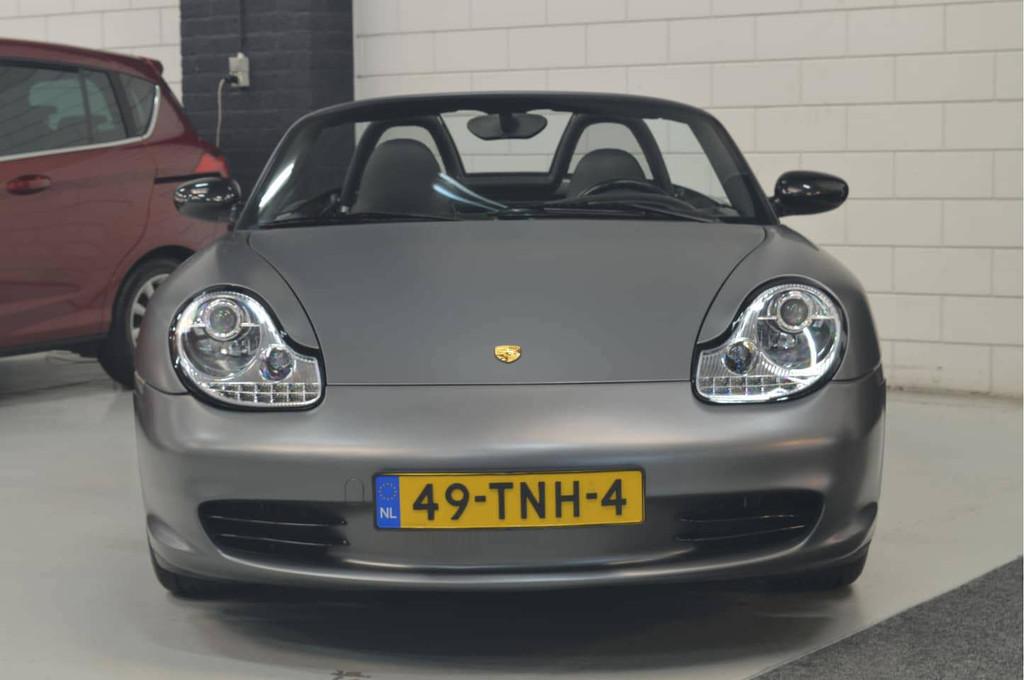 Porsche Boxster 2.7 Cabrio // GRIJS GEWRAPT // CLIMA // SPOR, Achterwielaandrijving, 10 km/l, Bedrijf, Handgeschakeld