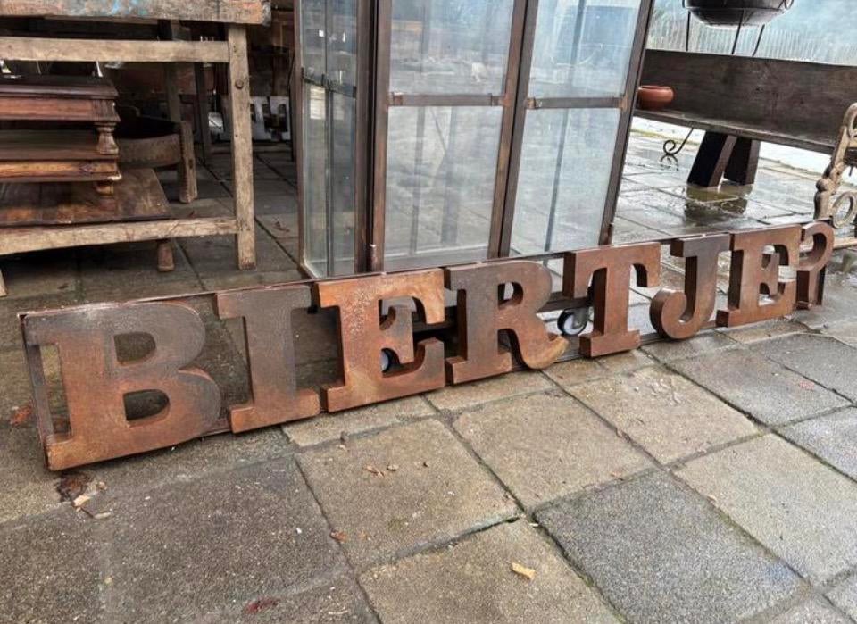 BIERTJE? IJzeren roest letters, Ophalen, Nieuw, Nvt, Nvt