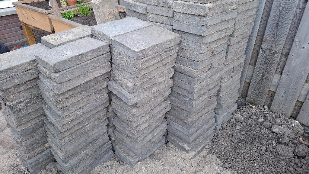 12 m2 Blauwgrijze stenen 30x20x5 cm, Ophalen, Gebruikt, Klinkers, 10 m² of meer